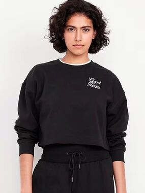 NWT Old Navy Dynamic Fleece Oversized Crop Sweatshirt - Size M